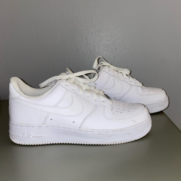 Women’s Nike Air Force 1 - Picture 1 of 4